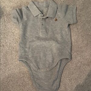 Gap Polo onesie (12-18m)
